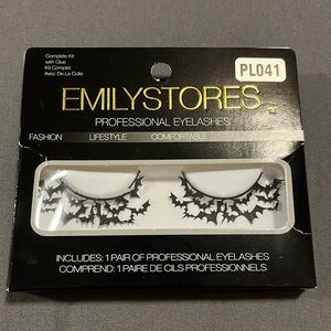 New in box bat false eyelashes